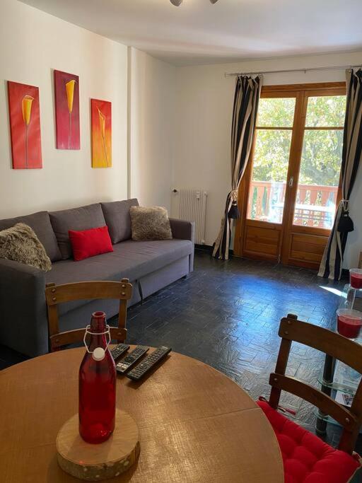 Charmant Appartement Renove Au Coeur Du Village Saint-Martin-Vesubie Exterior photo